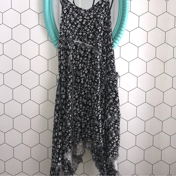 VINTAGE HAVANA Dainty Flower Print Gypsy Frayed Boho Chic Trapeze Swing Dress - Picture 7 of 9